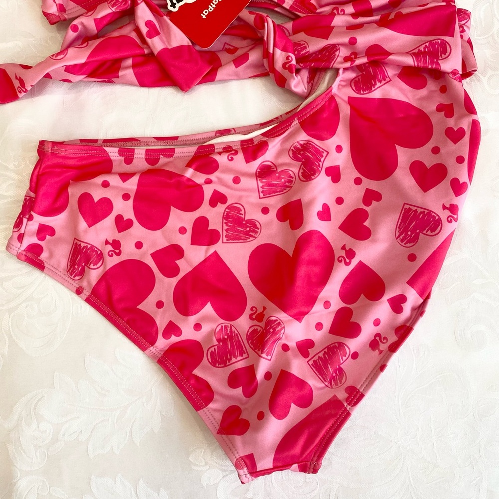 Women Barbie Heart-shaped Hot Pink Heart One-Shoulder Swimsuit - Picture 4 of 9